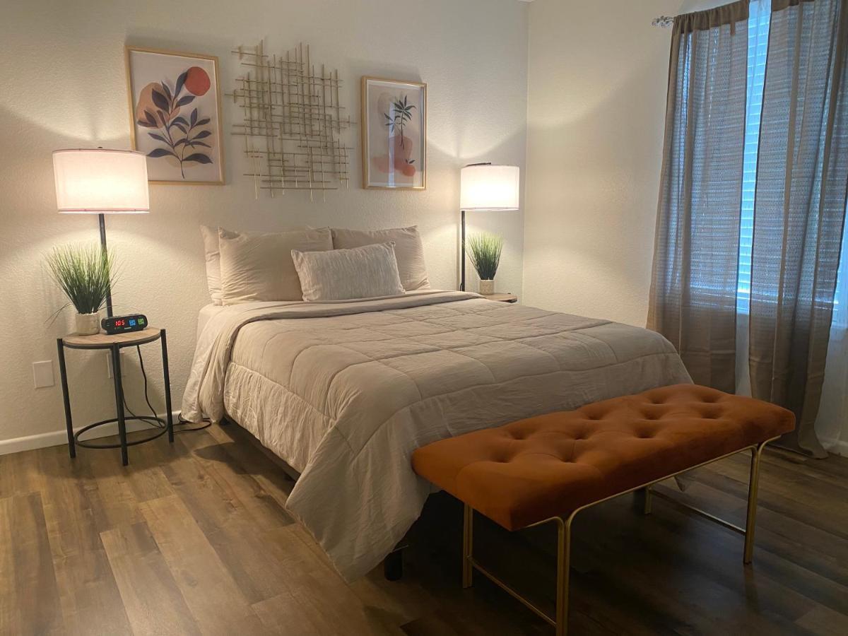 Contemporary 2-Bedroom Rental Unit Eagle Pass Exterior photo